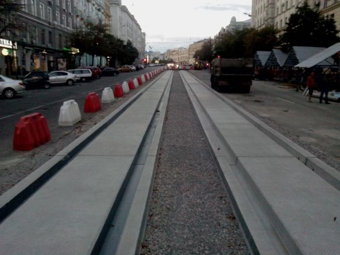 Как в Харькове трамвайные пути меняли (2 фото)