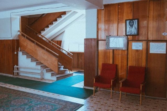 Нетронутое советское здание в Грузии (16 фото)