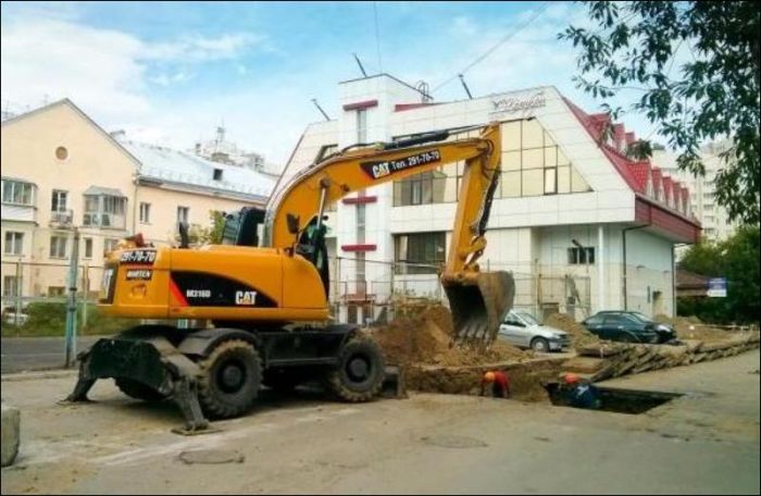 Что бывает, если вовремя не убрать свой автомобиль (3 фото)
