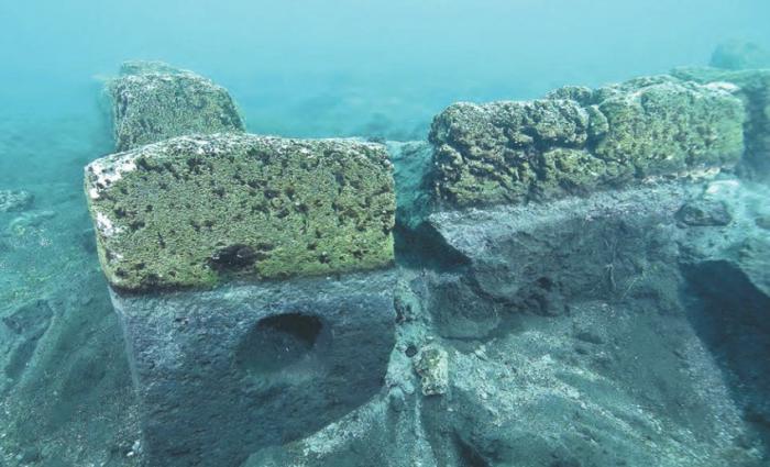 Величественная архитектура на дне морей (10 фото)