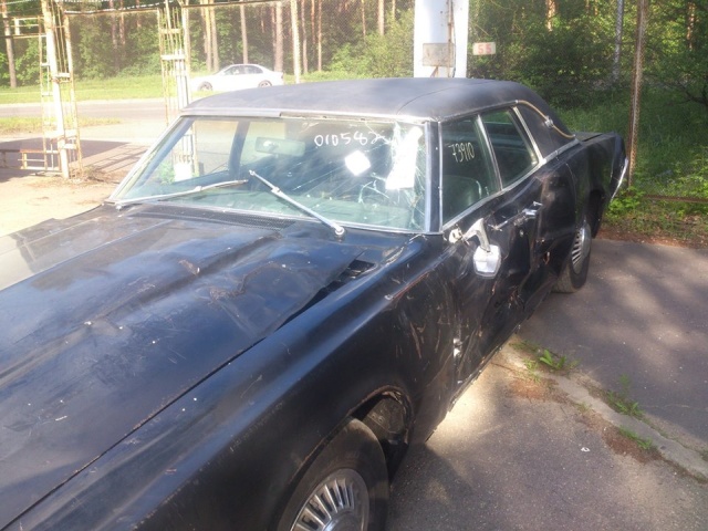 Восстановление разбитого Ford Thunderbird 1967 года выпуска (18 фото)