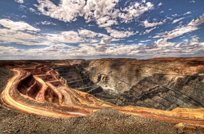 Впечатляющие рукотворные ландшафты (5 фото)