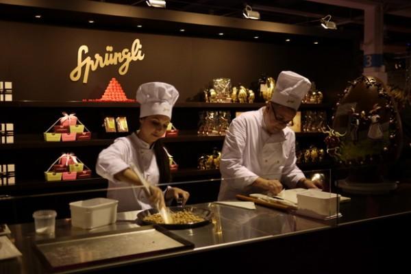 Море сладости «Salon du Chocolat» в Швейцарии (17 фото)