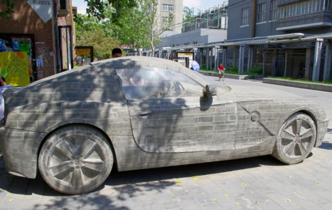 Кирпичный BMW стоит дороже, чем настоящий (9 фото)