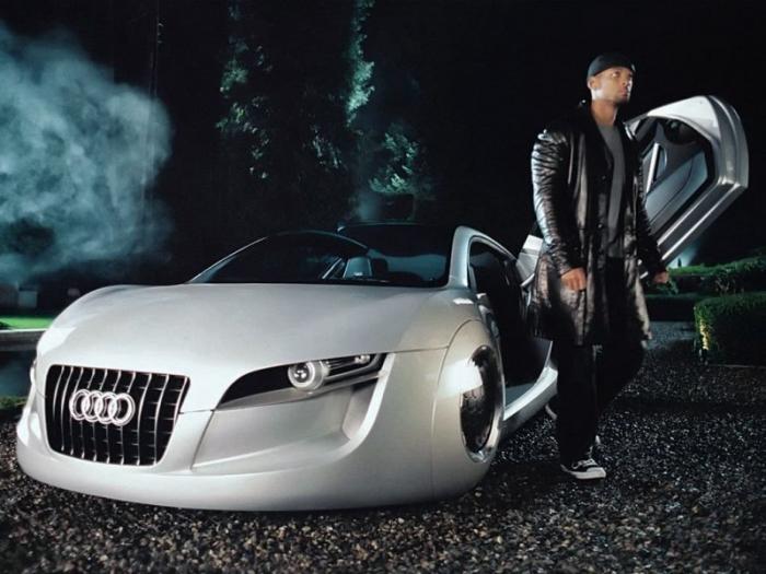 Две Audi одного Уилла: RSQ и RSQ e-tron для Смита (10 фото)