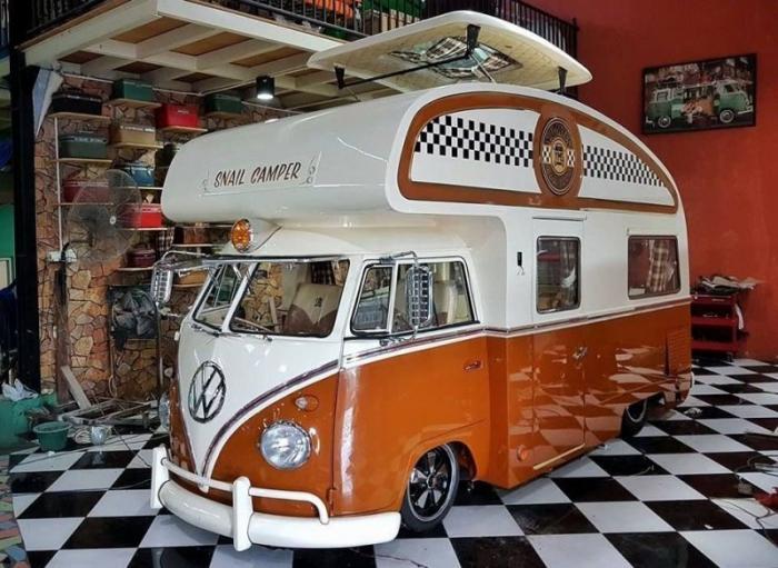 Volkswagen T1 - кемпер из Индонезии от «Yumos Garage» (21 фото)