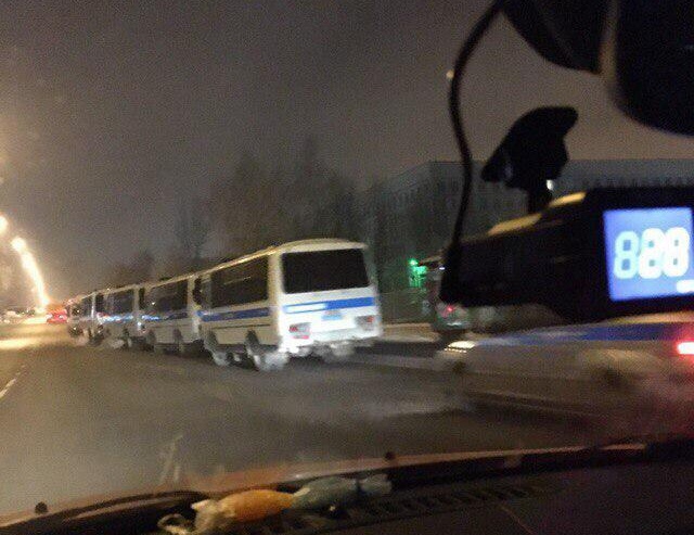 Зачистка в общежитии РГГУ (8 фото)