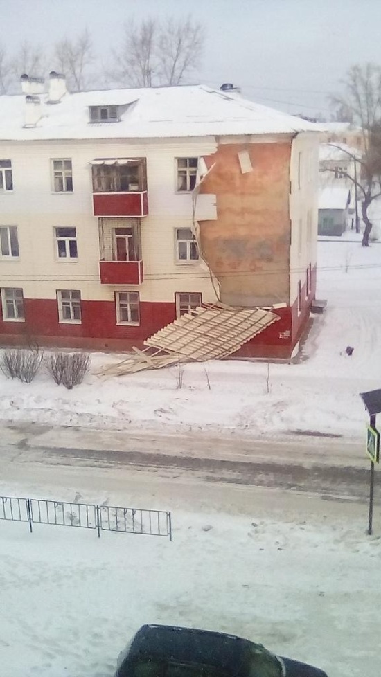Капитальный ремонт жилого дома (5 фото)