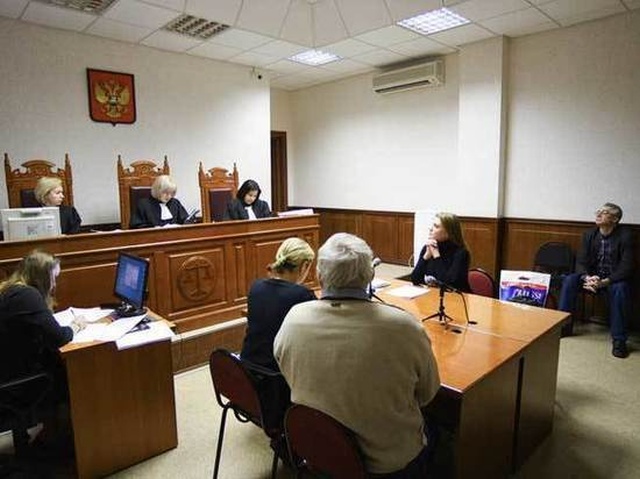 Коммунальщиков обязали выплатить 720 тысяч руб жителю Урала (3 фото)