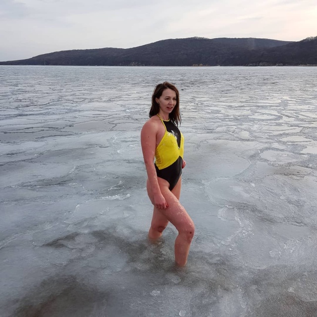 Приморская "моржиха" Наталья Аксёнова (9 фото)