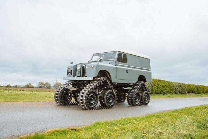 Cuthbertson: очень редкий Land Rover Series II на гусеницах (14 фото)