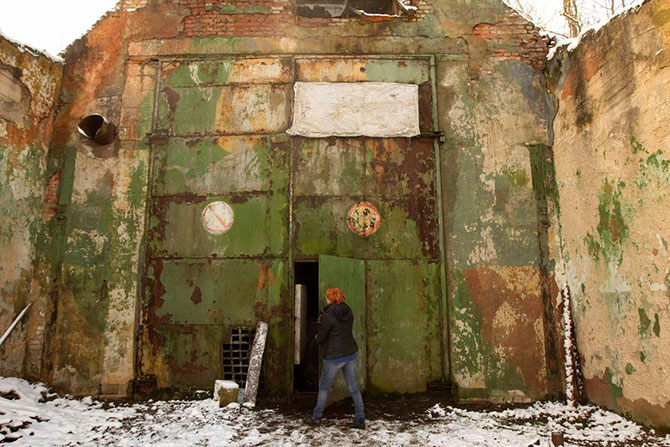Необычное использование бывших ракетных ангаров (10 фото)