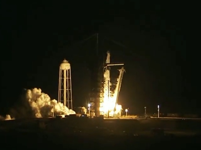 SpaceX произвела успешный запуск нового корабля Crew Dragon (3 фото)