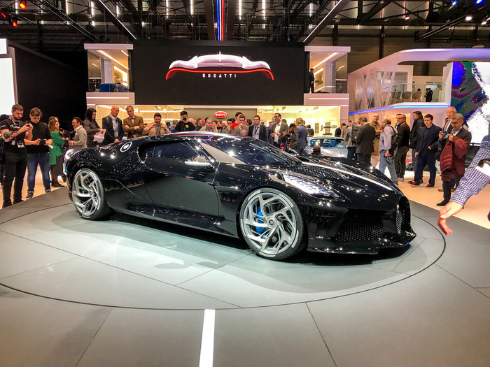 Как выглядит единственное в мире авто за 825 000 000 рублей (11 фото)