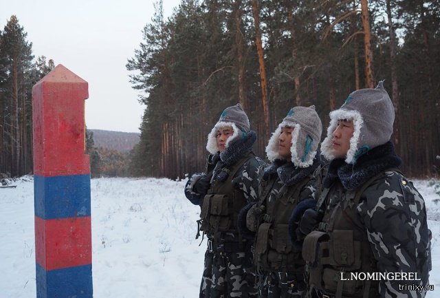 Будни монгольских пограничников на границе с Россией (14 фото)