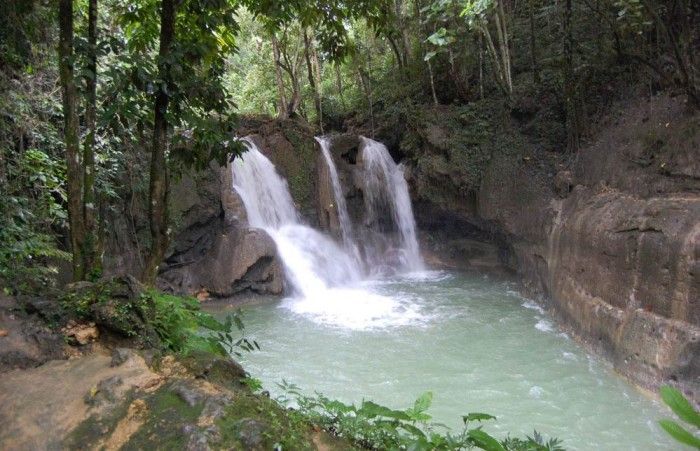 Несчастный случай на водопаде (12 фото)