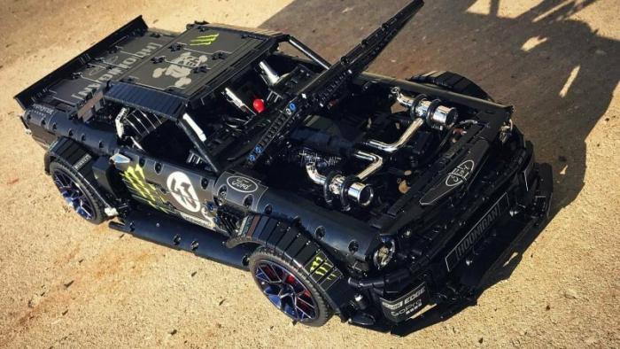 Копия Ford Mustang Кена Блока из деталей конструктора Lego (6 фото)
