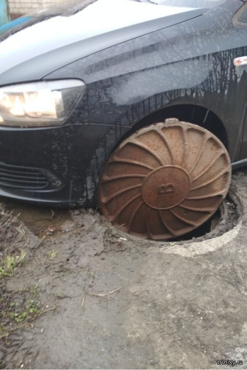 Литые диски на автомобиле (2 фото)