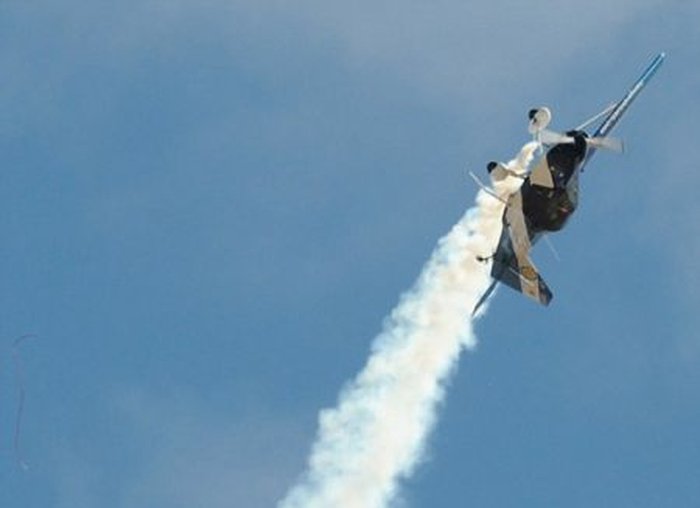 Пилот самолета, развалившегося в воздухе (6 фото)