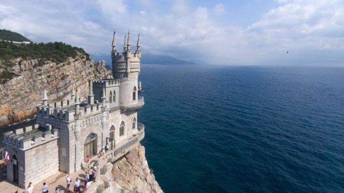 Что выгоднее для отдыха в Крыму - аренда квартиры или аппартаменты