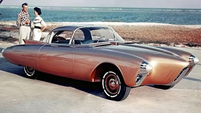 Oldsmobile Golden Rocket 1956 года: ракета с кузовом из стеклопластик