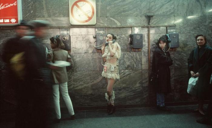 Лихие 90-е в России глазами французского фотографа (30 фото)