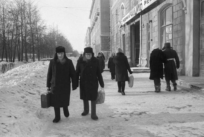Атмосферные фотографии Свердловска 1980–90-х годов (27 фото)