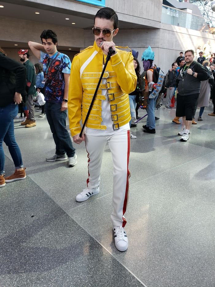 Самые яркие персонажи с фестиваля Comic Con 2019 в Нью-Йорке (25 фото)