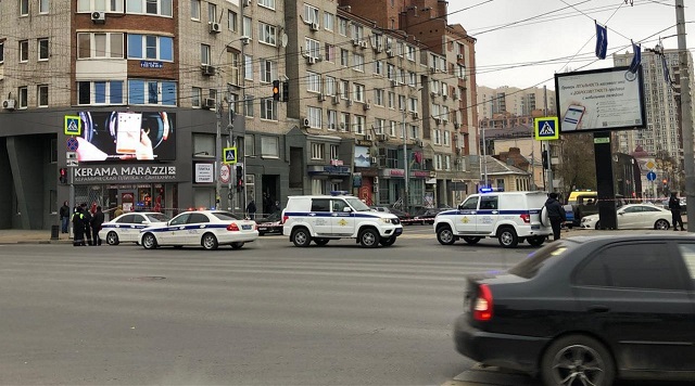 В Ростове-на-Дону следователь взял свою жену в заложники (2 фото)