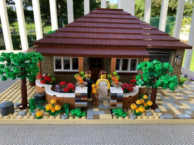 Дизайнер делает потрясающие дома из LEGO Дизайнер делает потрясающие дома из LEGO