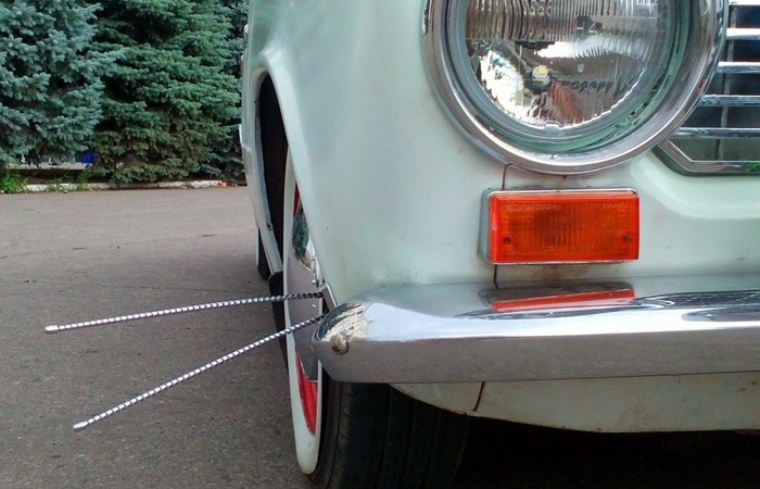 Зачем нужны были «усы» на бампере старых авто (5 фото)