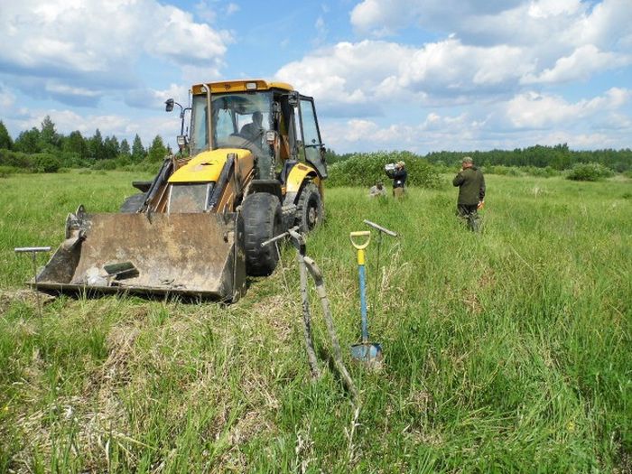 Раскопки немецкого блиндажа в Ленинградской области (40 фото) Раскопки немецкого блиндажа в Ленинградской области (40 фото)