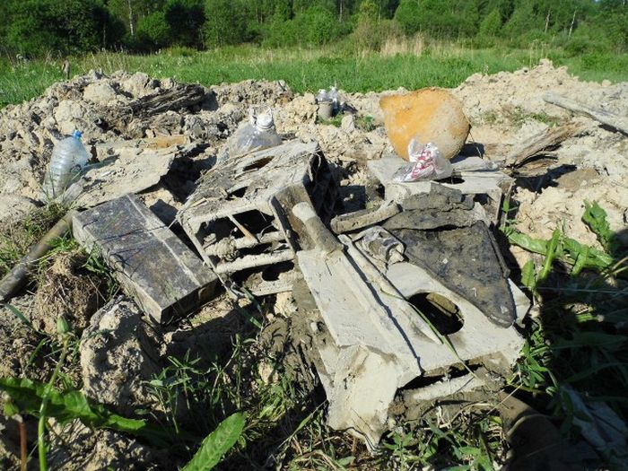 Раскопки немецкого блиндажа в Ленинградской области (40 фото) Раскопки немецкого блиндажа в Ленинградской области (40 фото)