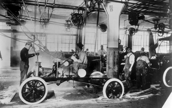 Исторические фотографии с первых заводов Ford Motor Company (22 фото)