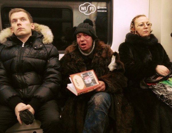 Модники и чудаки из метро (30 фото)