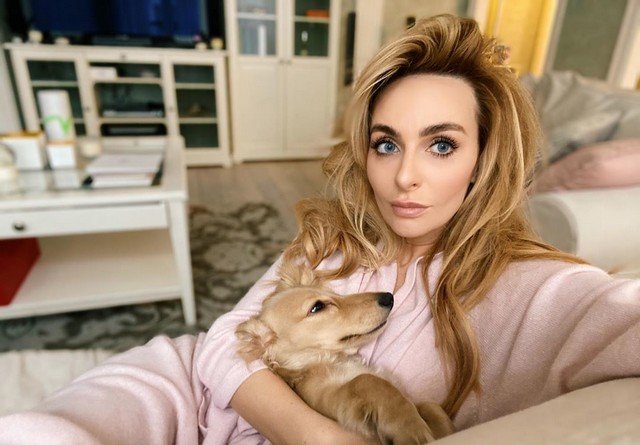 Как живет звезда Comedy Woman Екатерина Варнава (14 фото)