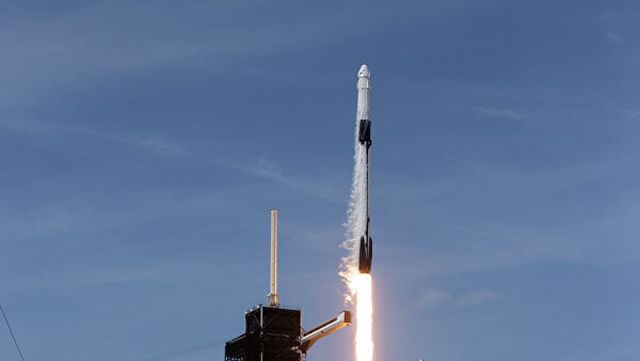   Falcon 9     (5 )