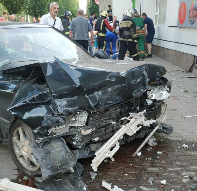 В Воронеже 24-летний участковый сбил трех пешеходов (3 фото)