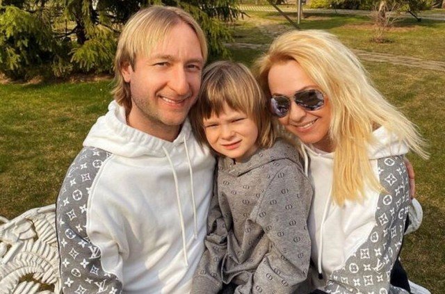 Дом Яны Рудковской и Евгения Плющенко на Рублевке (28 фото)