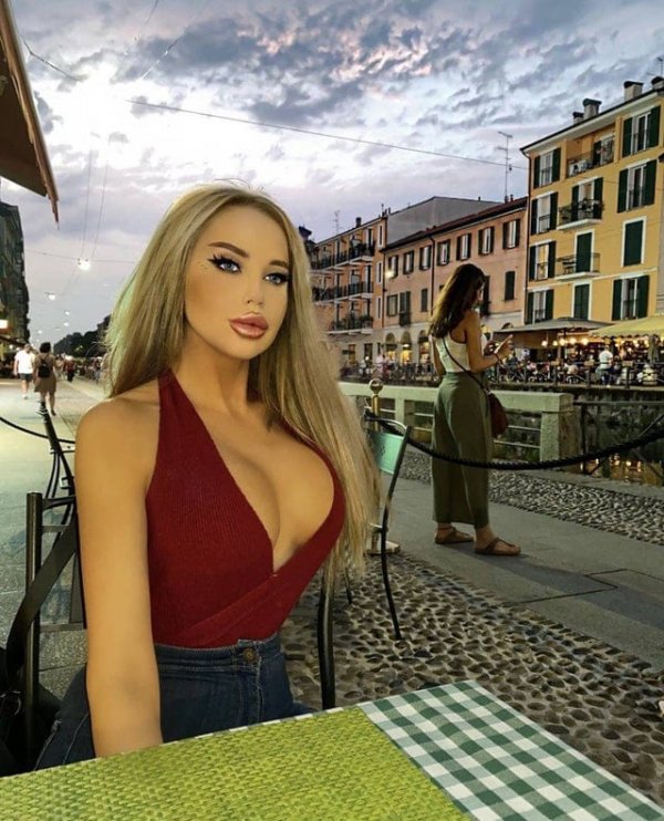 Пользователи, которые немного перестарались с фотошопом (18 фото)