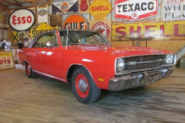 Dodge Dart Swinger 1969 года, почти 40 лет простоявший (16 фото)