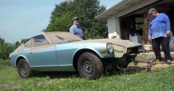 Datsun 280Z помыли впервые за 44 года (3 фото)