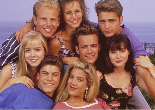 Как сейчас выглядит Тори Спеллинг, звезда сериала (12фото)